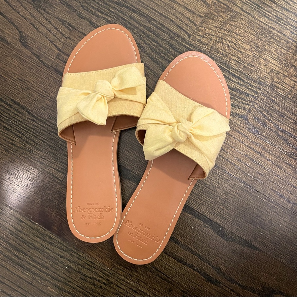 NEW abercrombie sandal